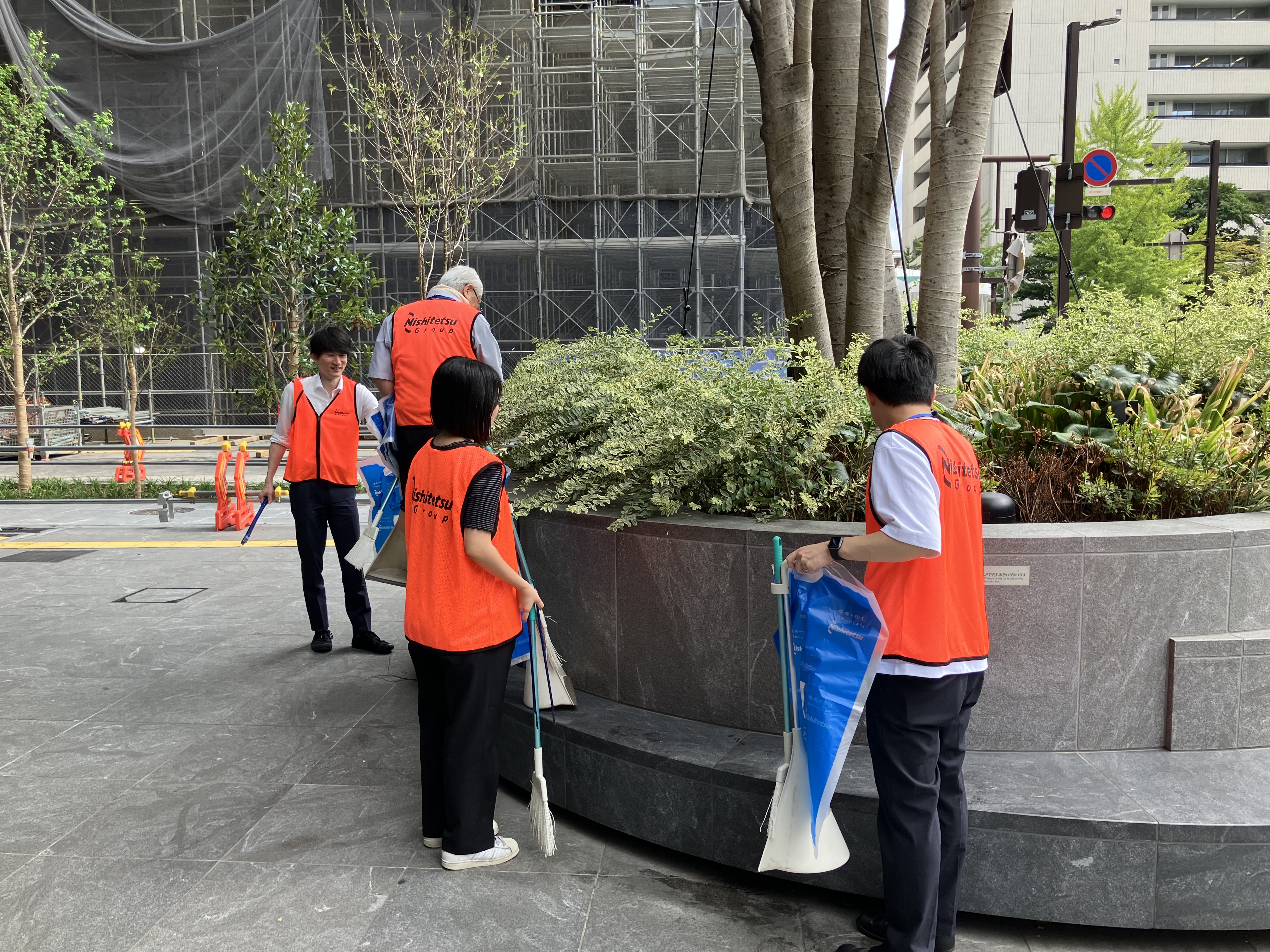 Construction-related business, overseas real estate business, Nishi-Nippon Railroad
ONE FUKUOKA BLDG. to Fukuoka City Hall
(Fukuoka City, Fukuoka Prefecture)